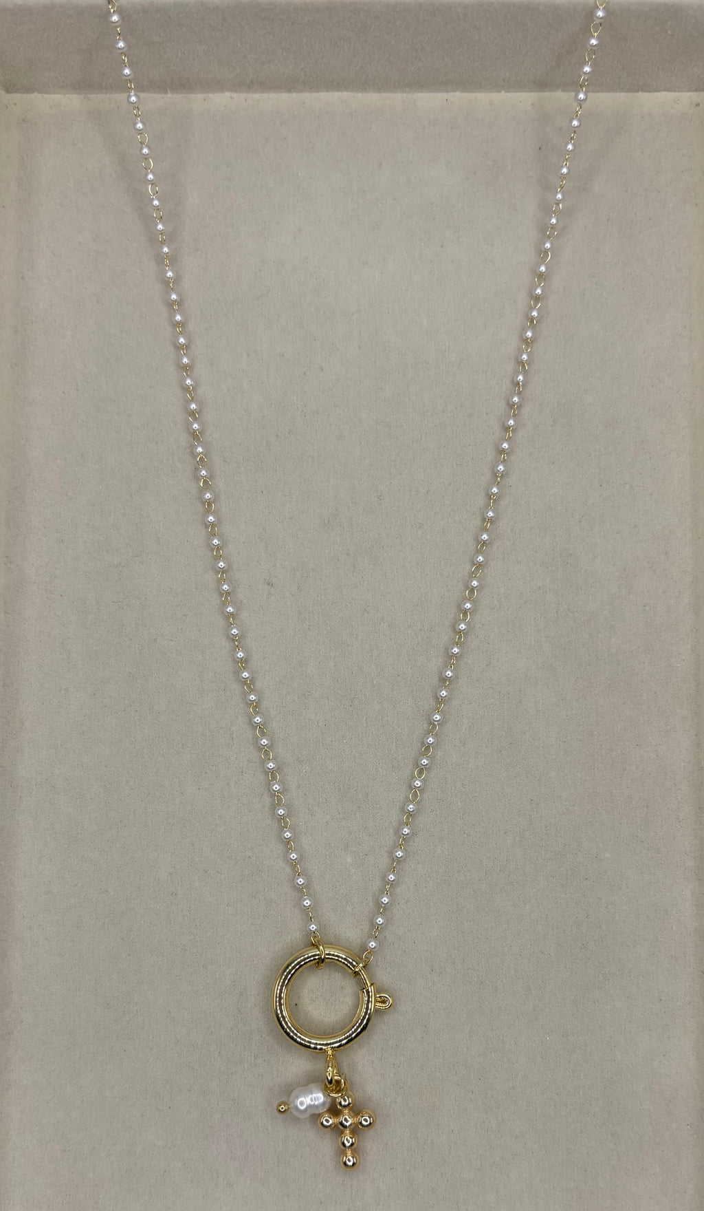 Collar con Charm de cruz