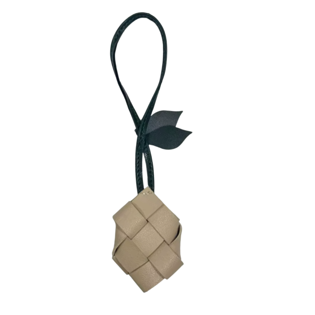 PINEAPPLE CHARM